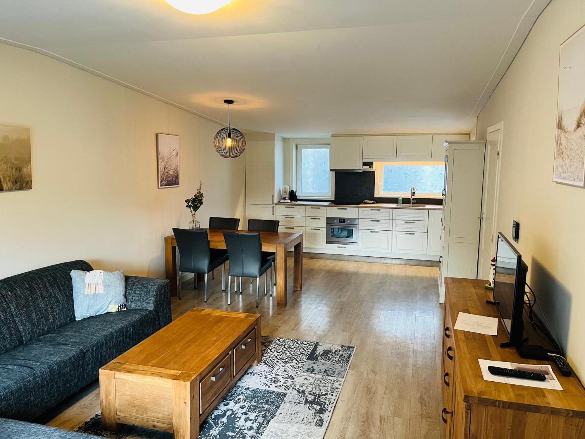 Rustig Gelegen Recreatiewoning In Zeeland Apartment Bruinisse Exterior photo